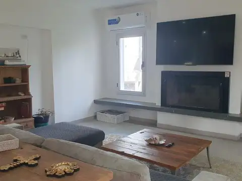 Casa en Alquiler Temporal con 2 cocheras