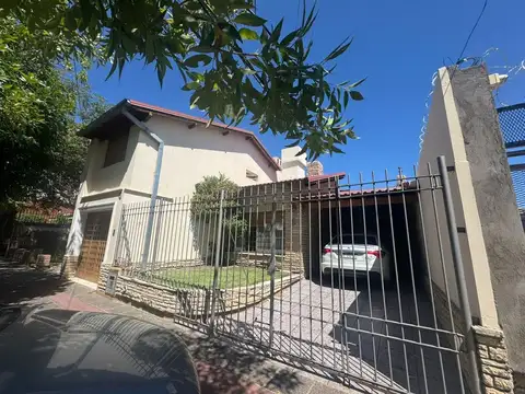 Juan José Castelli 100