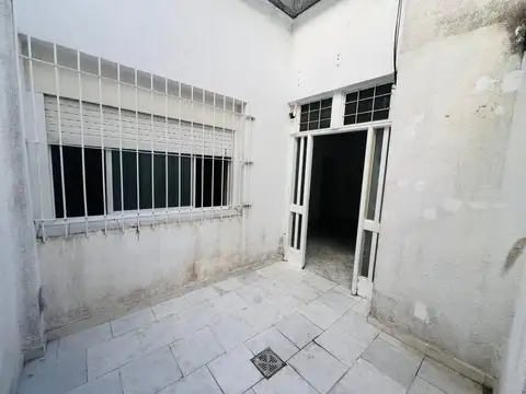 Manuela Pedraza 4400, Piso PB