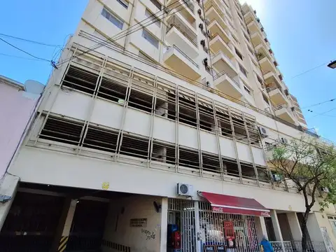 Cochera en  VENTA, Corrientes y Pellegrini, excelente ubicación y precio
