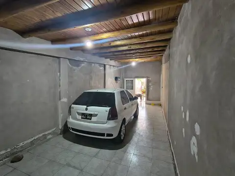 Casa 4 ambientes con 1 baño
