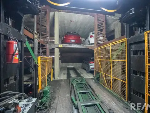 VENTA COCHERA FIJA CUBIERTA MONTACARGAS RECOLETA