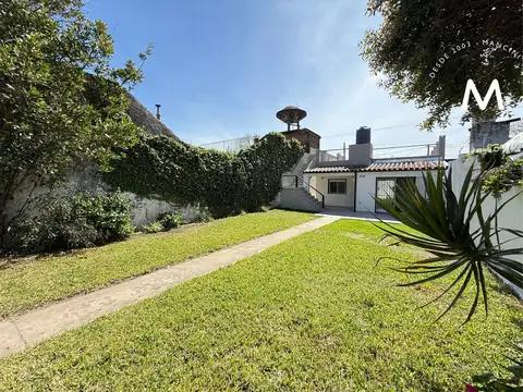 APTO CRÉDITO - Casa en venta de 4 ambientes con fondo libre - Chilavert