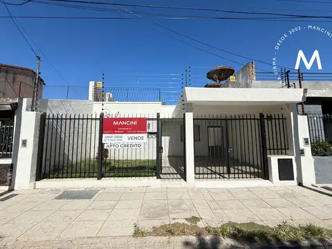 Casa en venta de 4 ambientes con fondo libre y cochera - Villa Ballester