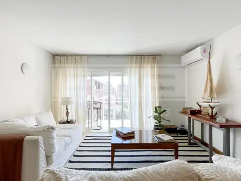 Departamento 8 ambientes con 3 baños