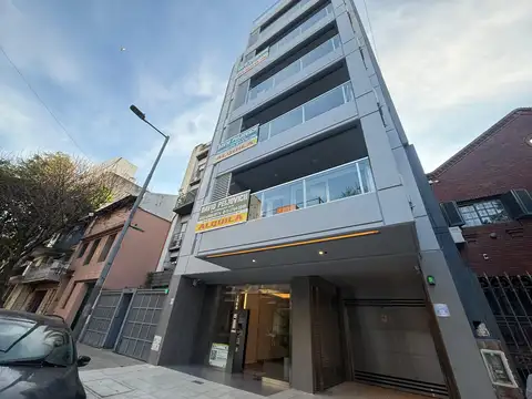 DEPARTAMENTO 2 AMBIENTES A ESTRENAR AL CONTRAFRENTE CON BALCÓN - OPCIONAL COCHERA FIJA Y CUBIERTA