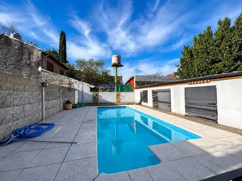 Venta casa 7 Ambientes Pileta Quincho San Miguel