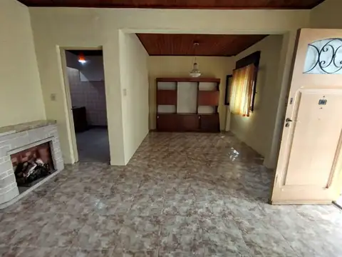 Depto Tipo Casa en Venta 40 años