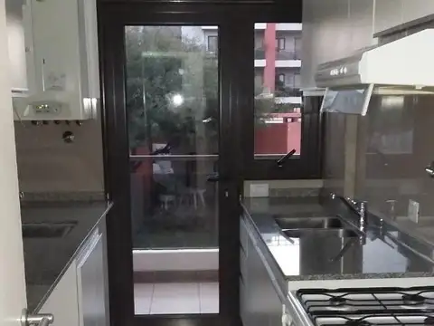Departamento en Alquiler con 1 cocheras