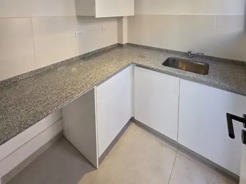 Casa 6 ambientes con 2 baños