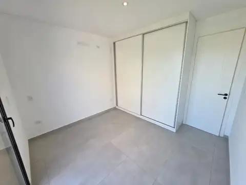 Se vende casa a estrenar en el B °LAR DE VIEYTES III