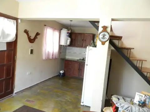 Casa 3 ambientes con 1 baño