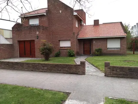 CHALET EN ALQUILER EN ZONA RESIDENCIAL