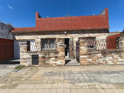Casa de 3 ambientes en venta en San Justo