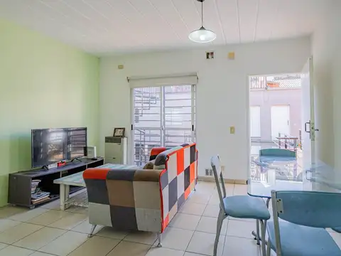 Departamento 2 ambientes Villa Devoto con Cochera Venta