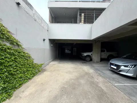 Cochera en venta en planta baja Rodrigues 1100 Lourdes - Rosario