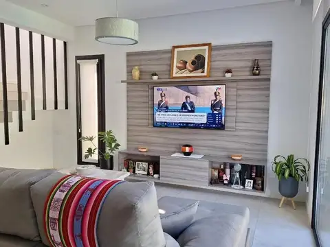 NORDELTA-CARPINCHOS- VENTA CASA NUEVA-2 PLTAS.-3 DOR, ESTAR