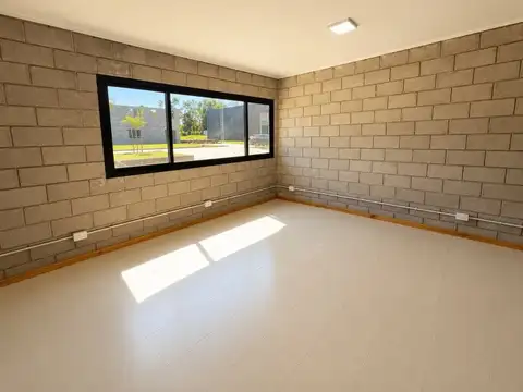 Galpon en Venta en Exaltación de la Cruz, USD 480.000