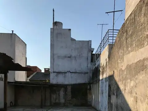 Terreno en Venta en Parque Avellaneda, USD 122.000