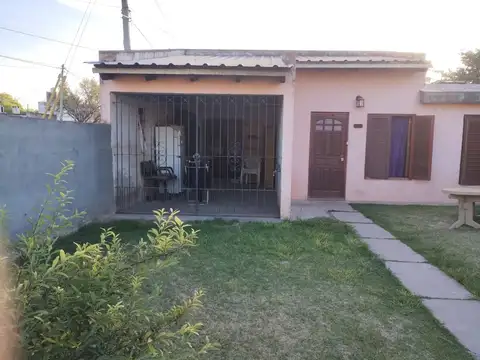 CASA EN VENTA  2 DORM APTA CREDITO VILLA MARIA