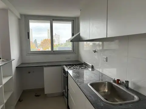 Departamento de 3 amb con cochera en Bernal centro a estrenar