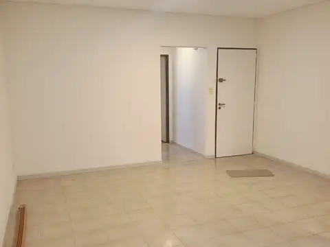 Departamento en Alquiler en Villa Ballester, $ 750.000