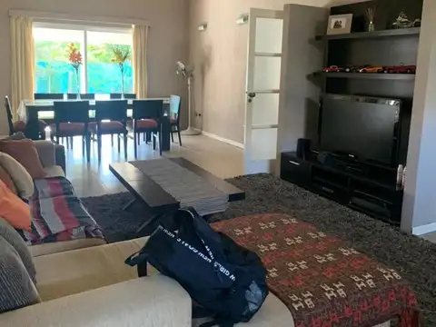 Casa en Venta en El Jacaranda, USD 350.000