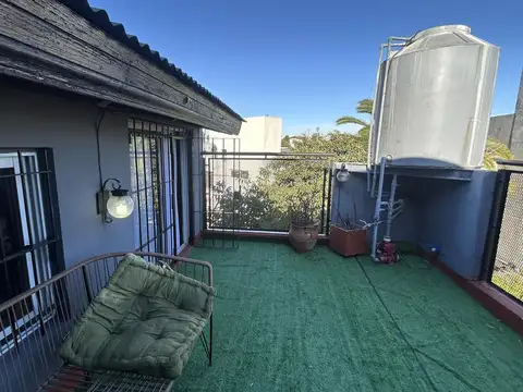 Depto Tipo Casa en Venta con 1 cocheras