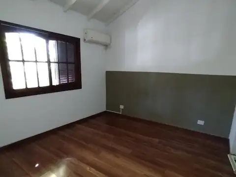 Padre Acevedo 3500 Gran casa familiar con psicina y parrilla