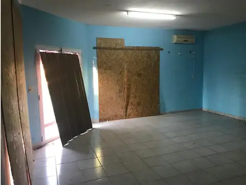 Casa + Local Comercial En Urdinarrain
