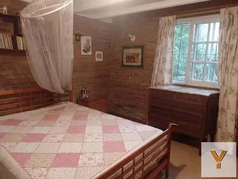 Casa 2 ambientes con 1 baño