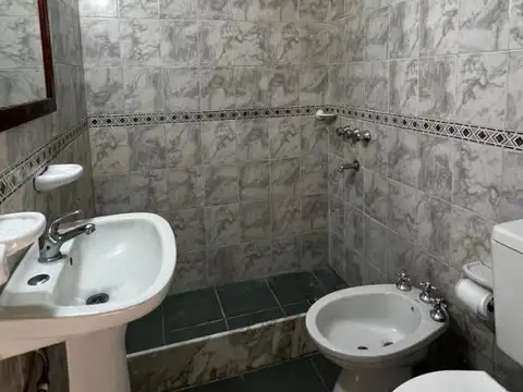 CASA EN VENTA - MERLO