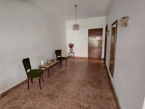 Departamento en Venta en Flores, USD 169.000