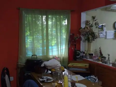 Depto Tipo Casa 4 ambientes con 2 baños