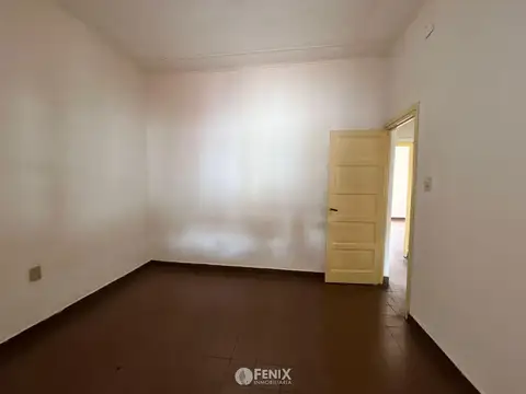 CFA210 - CASA CENTRICA EN ALQUILER - 3 DORMITORIOS