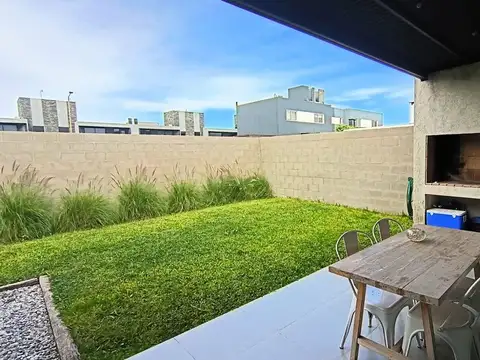 Depto Tipo Casa en Venta de 2 dormitorios
