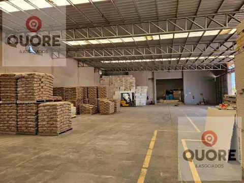 Galpon en Alquiler 80  mts Frente