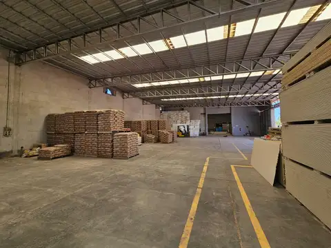 Galpon en Alquiler 100  mts Fondo