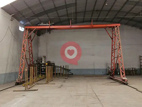 ALQUILER 3 Galpones más 6.300m2 de Predio libre en Cipolletti