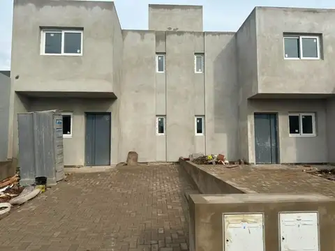 VENDO DUPLEX 3 DORMITORIOS EN DOCTA ETAPA 4
