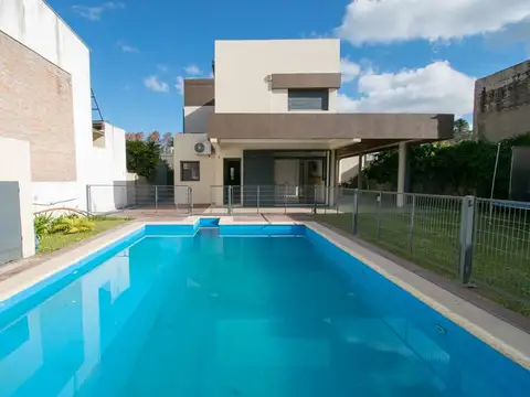 Casa en Venta en San Jose del Rincon, USD 145.000