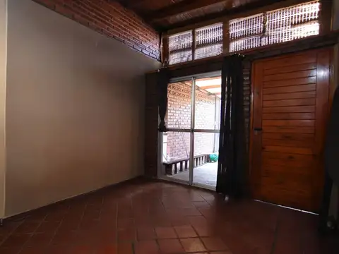 Local en Venta en Pablo Nogues, USD 130.000