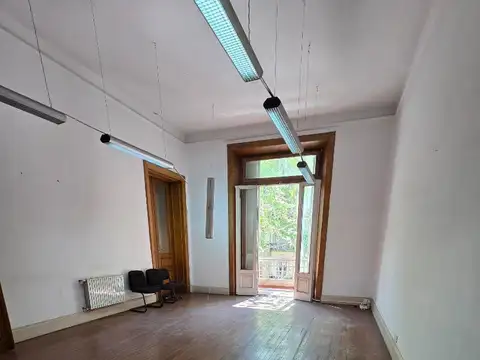 Oficina en Alquiler en Monserrat, $ 2.500.000