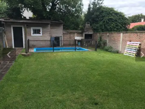 Casa en Venta con 2 cocheras