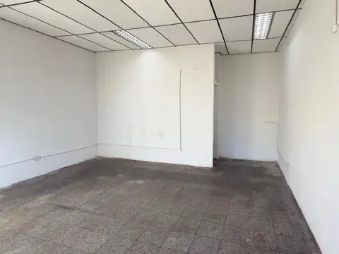 Local en Alquiler en Paso Del Rey, $ 780.000