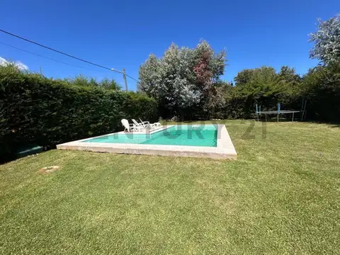 Casa 5 ambientes con 2 baños