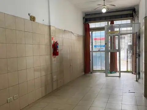 EN VENTA LOCAL COMERCIAL TABLADA