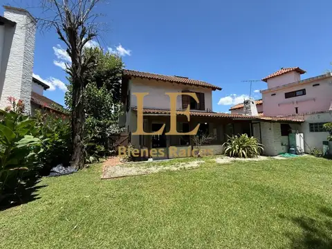 Casa 3 ambientes con 2 baños