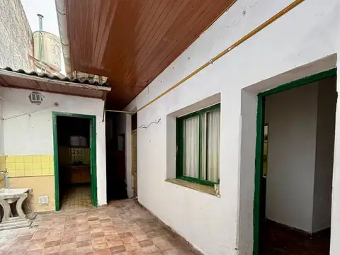 Se Alquila Departamento de 3 Ambientes en Luján Centro.