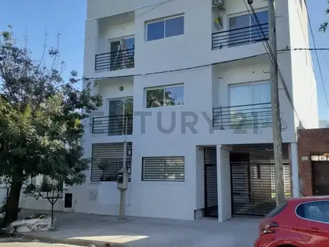 Venta Departamento 1 dormitorio con cochera en La Plata